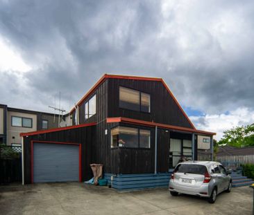 Three Bedroom Oasis - Photo 5