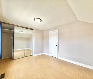 For Lease - 8 Hatherley Road Unit# 1, Toronto, Ontario - Photo 2