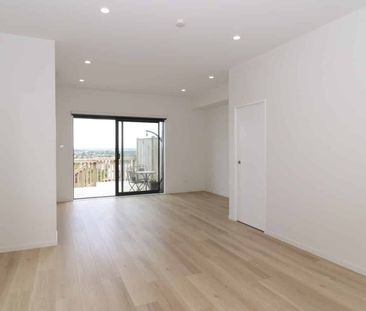 Modern 3-Bedroom Townhouse in Papakura - Photo 2