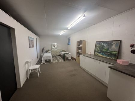 Room for Everyone Ã¢€“ Breathtaking Views in Matakatia Bay! - Photo 4