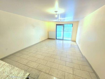 Prachtig gelegen 3 slpk appartement Centrum Genk - Photo 2