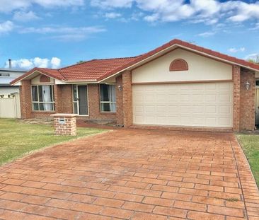 Beauty by the Beach - Photo 1