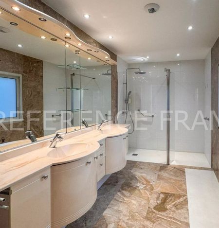 Villa • Le Cannet - Photo 2