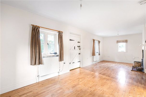 A 2 bedroom detached character cottage in an attractive village location. - Photo 1