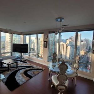 Monthly Fully furnished one bedroom apartment in downtown Vancouver - Photo 2