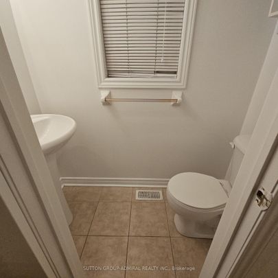 For Lease - 27 Frost King Lane, Toronto, Ontario - Photo 1