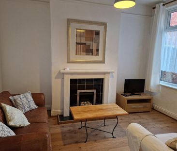 4 bedroom House To Let - Photo 1