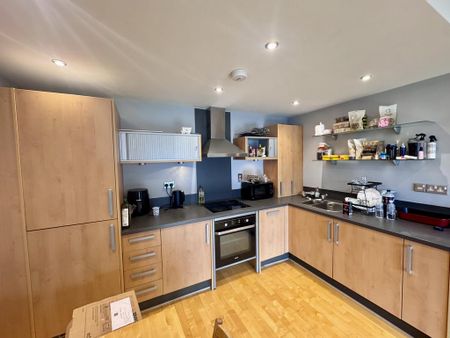 2 bedroom apartment to rent - Photo 2