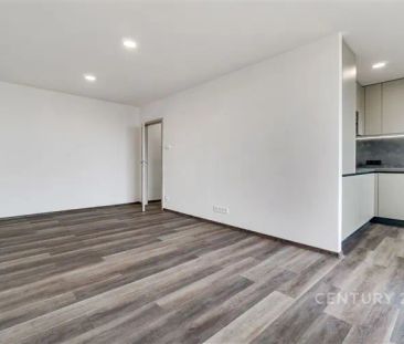 Moderní 3+1 po rekonstrukci s lodžií na pronájem. Designová koupeln... - Photo 1