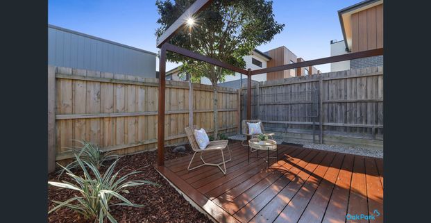 'Modern, Low Maintenance Villa that's Well Located' - For Lease - Photo 1