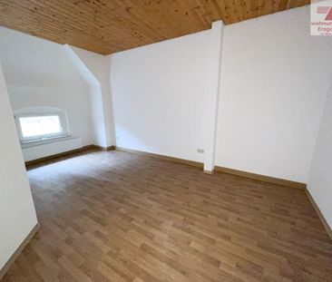 2,5-Raum-Dachgeschosswohnung in Aue zu vermieten - Photo 1