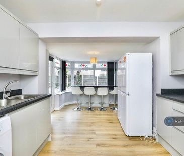 1 bedroom in a house share to rent - Photo 6