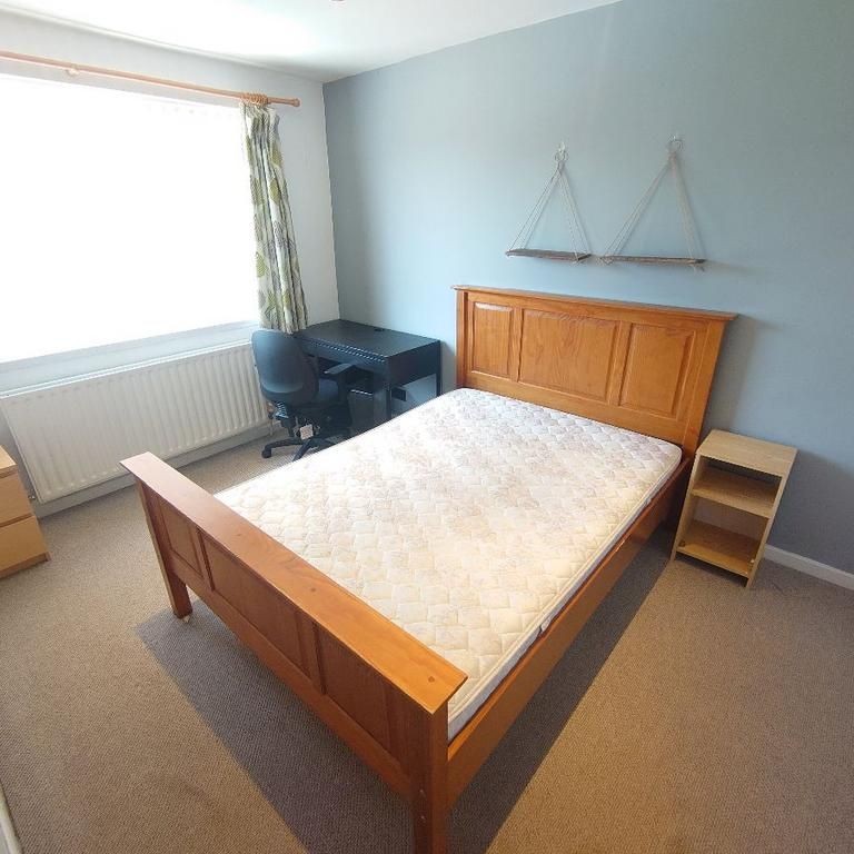 4 bedroom terraced house to rent - Photo 1