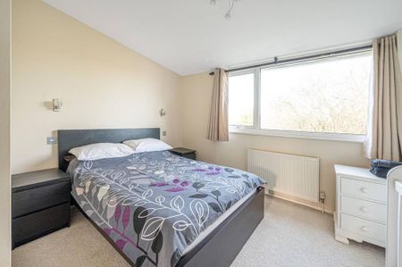 2 bedroom end of terrace house to rent - Photo 4