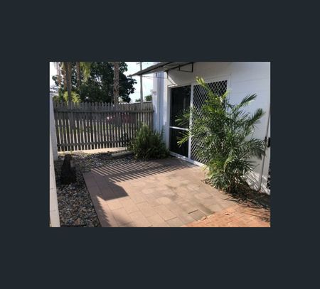 2/89 Horseshoe Bay Road, Bowen, Qld 4805 - Photo 3