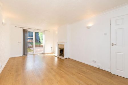 2 bedroom terraced house to rent - Photo 3