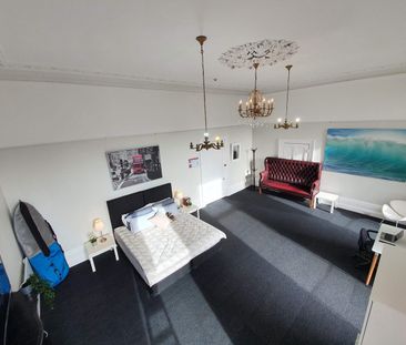 Large Room for Rent in CBD - Photo 1