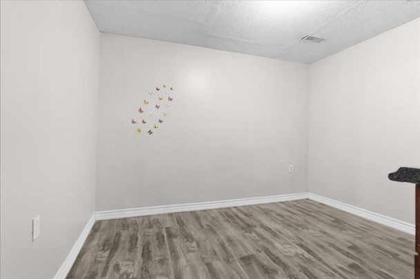 For Lease - 6581 Song Bird Crescent Unit# (Bsmt), Mississauga, Ontario - Photo 1