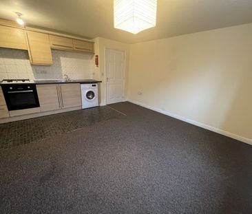 West Lynn - Poppyfields - Photo 2