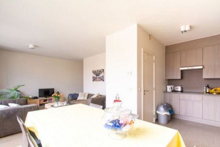 Centre ville - Appartement meublé 2 chambres et terrasse de 62 m² - Photo 2