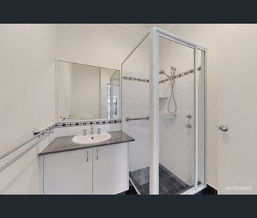 13 Agora Ln, Alkimos, WA 6038 - Photo 6