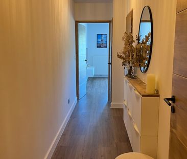 VÉTRAZ-MONTHOUX À louer : Appartement T3 meublé rénové ave - Photo 2