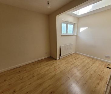 4 bedroom detached house to rent - Photo 4