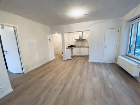 Appartement te huur - Foto 2
