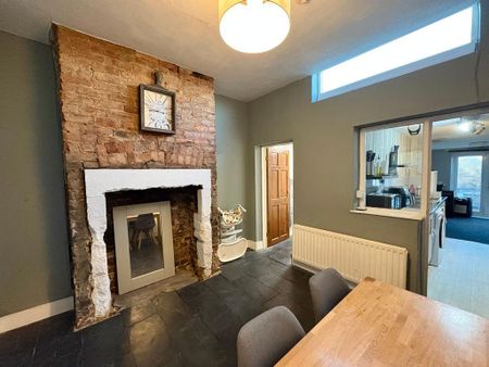 2 bedroom terraced house to rent - Photo 2