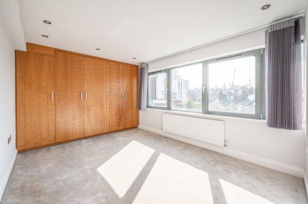 4 bedroom detached house to rent - Photo 1