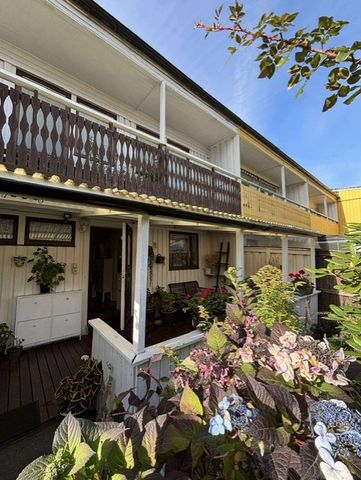 Hammarkroken, Angered - Photo 2