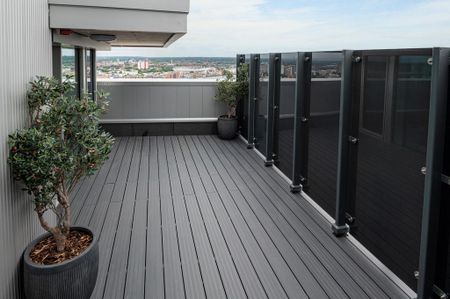 2 bedroom penthouse to rent - Photo 4