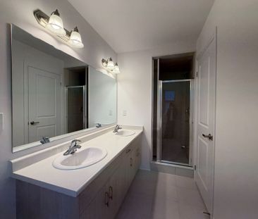 For Lease - 113 Manuel Street, Stratford, Ontario - Photo 2