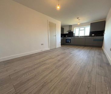 3 bedroom apartment to rent - Photo 2