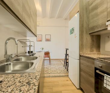 Very cozy room in Avinyó street - Photo 4