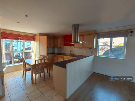 2 bedroom flat to rent - Photo 4