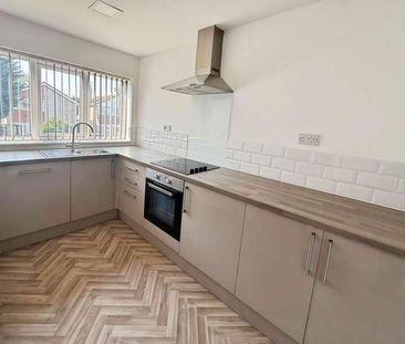 Ferndale Crescent, Kidderminster, DY11 - Photo 5
