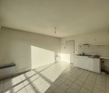 Location Appartement 1 pièce 23m² ONET LE CHATEAU 12850 - Photo 1