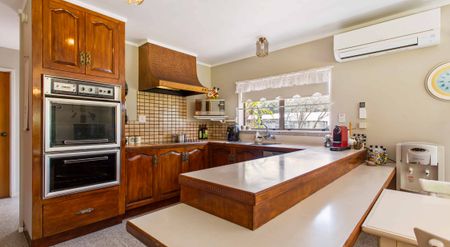 Retreat In Drury - Photo 5