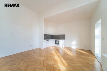 Pronájem bytu o dispozici 2+kk v ulici nám. Arnošta z Pardubic v Českém Brodě - Fotografie 5