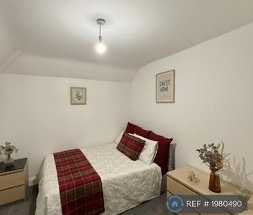 1 bedroom in a house share to rent - Photo 5