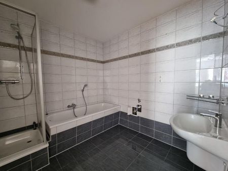 Zweiraumwohnung mit großer Terrasse im Stadtzentrum - Photo 3