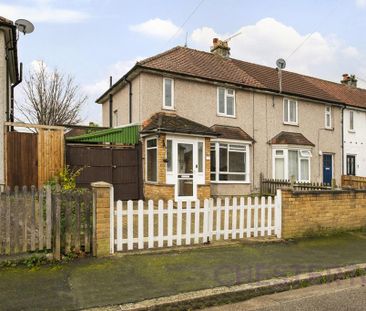 3 bedroom semi-detached house to rent - Photo 3