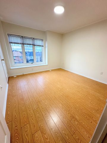 For Lease - 3250 Bentley Drive Unit# 74, Mississauga, Ontario - Photo 4
