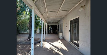 Large house close to town. - Photo 4