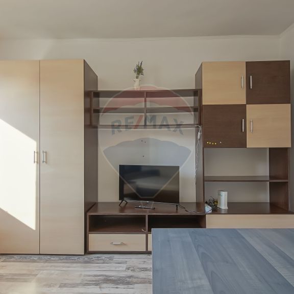 Garsoniera de închiriat în zona Bartolomeu - Fotografie 1