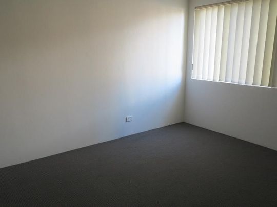 First Floor- 2 bedder - Photo 1