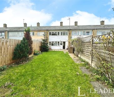 3 bedroom property to rent Spencers Croft, Harlow, CM18 - Photo 3