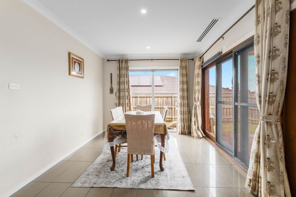 Exquisite Family Living in a Modern Luxury Home - Photo 1