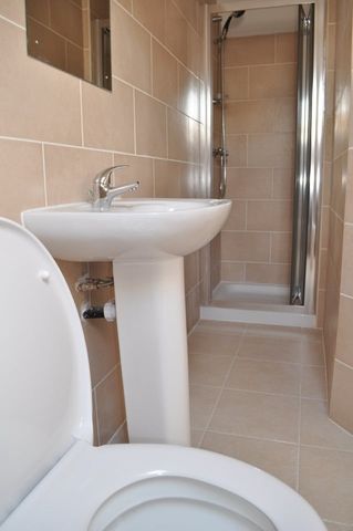 1 Bed Flat, Cardiff Road, LU1 - Photo 5